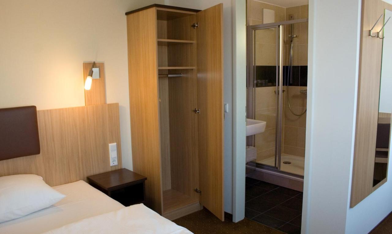 Ausbildungshotel St. Theresia Munich Extérieur photo