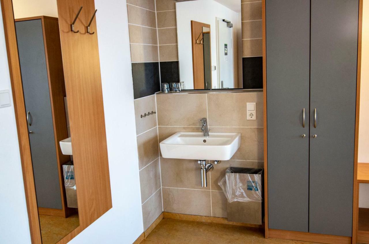 Ausbildungshotel St. Theresia Munich Extérieur photo